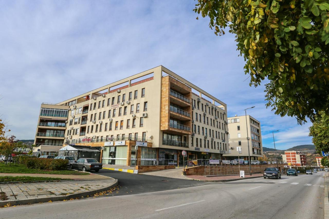 Студия И Стаи За Гости -Жк Пентагон Kŭrdzhali Eksteriør billede